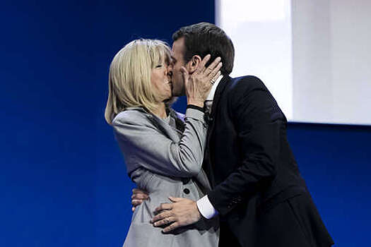 Журналистка из США потребует от жены Макрона проверки для определения пола