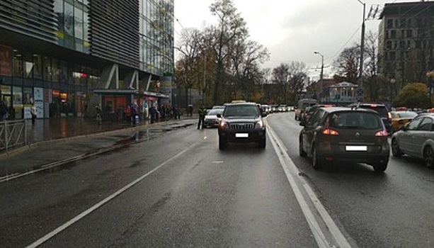 На ул. Горького автомобиль сбил перебегавшего дорогу десятилетнего ребёнка