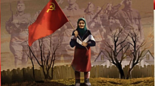 Бабушка с флагом СССР. Идейная пустота российской пропаганды