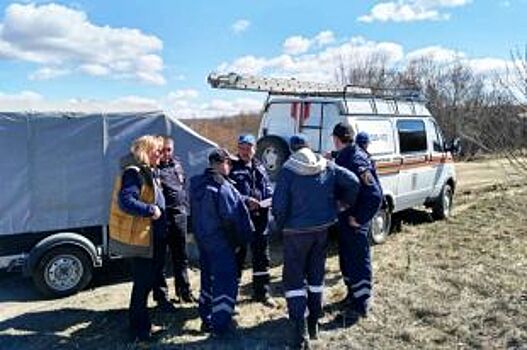 Спасатели сутки разыскивали потерявшуюся старушку на кладбище в Трубном