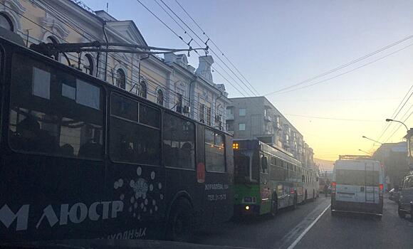 Движение троллейбусов парализовано на улице Ленинградской в Чите
