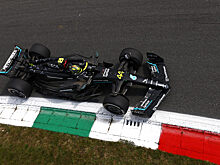 Льюис Хэмилтон: Mercedes считает дни до презентации новой машины