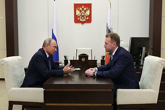 Путин обсудил с Шуваловым новую схему работы ВЭБ