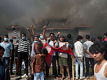 Online Khabar: дворец правительства Непала горит и не подлежит восстановлению