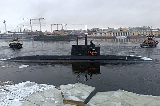 На Балтийском флоте начались испытания новой подлодки "Великие Луки"
