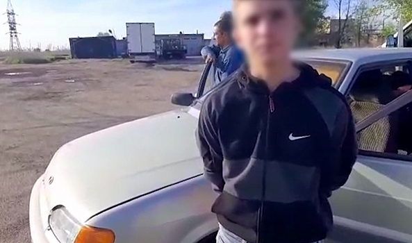 В Волгограде 17-летний юноша без прав поехал за алкоголем на угнанном авто