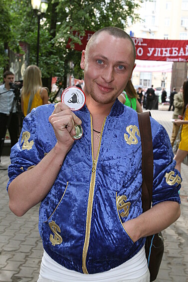 Певец Шура во время XII церемонии вручения премии «Серебряная калоша» за самые сомнительные достижения в сфере шоу-бизнеса, Москва, 26 июня 2008 года