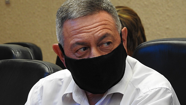 Шинчук обвинил продавцов мороженого в распространении коронавируса