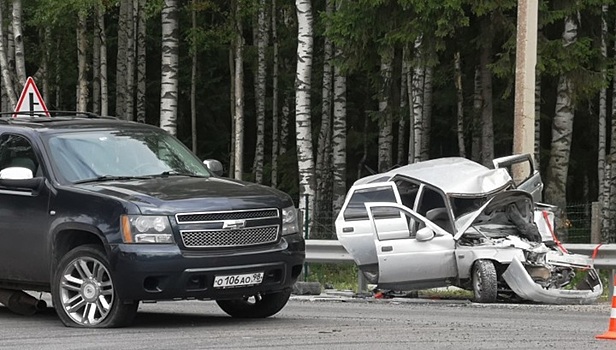 Серьезная авария под Петербургом попала в объектив камеры наблюдения