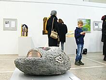 В Калининграде открылась выставка скульптур, наполненных теплом