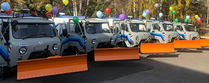 В Иркутске спортшкола получила ледозаливочную машину