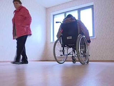 Пенсионерка с дочерью-инвалидом три года не могут въехать в новую квартиру