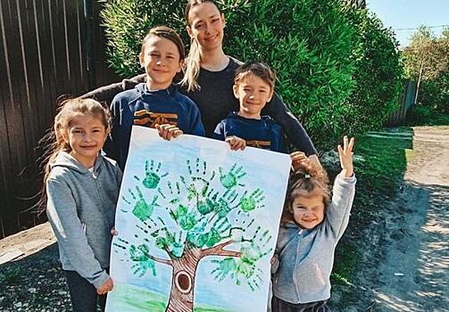 Детям подарят поездку в Брест за лучший рисунок Сада памяти