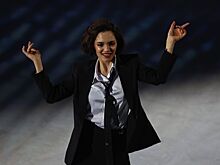 Евгения Медведева поздравила подписчиков с Новым годом