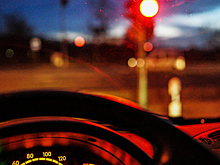 Водителям в США разрешат проезжать на красный свет