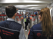В московском метро активизировались проверки наличия масок и перчаток у пассажиров