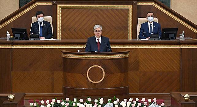 Названа причина конфликта Токаева с уволенным премьером Казахстана