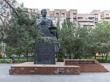 В Волгограде некому отремонтировать памятник генералу Чуйкову