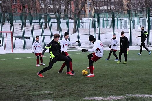 Команды ЦСМ «Коньково» заняли весь пьедестал почета на праздничном турнире по футболу