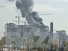 Крупный пожар на стройке на территории бывшего завода в Москве попал на видео