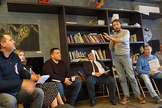 Краснодарские волонтеры Навального встретились со сторонниками «Народного единства» в Типографии