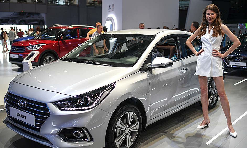 На первом месте списка оказался южнокорейский седан Hyundai Solaris. За 11 месяцев текущего года было продано 43 933 автомобиля. Год назад спрос на Hyundai Solaris был выше на четверть. 