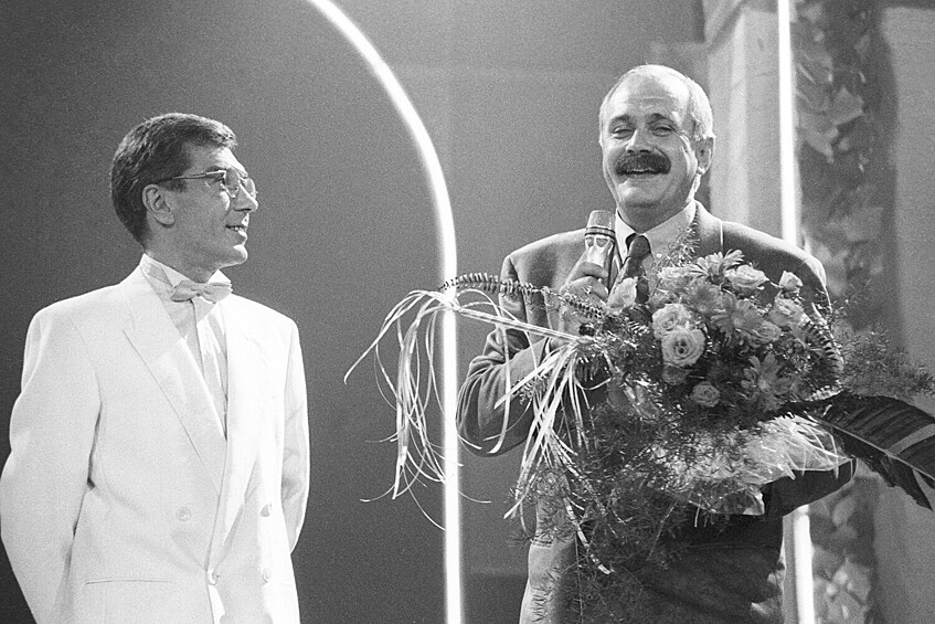 Ведущий телепрограммы «Утренняя звезда» Юрий Николаев и кинорежиссер Никита Михалков, 1991 год