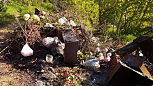 Саратовец возмутился горами мусора и пожарищами рядом с могилами ветеранов на Увекском кладбище