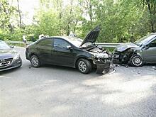 Тольяттинец устроил ДТП при попытке объехать стоящую машину