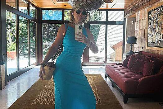 Собчак снялась в облегающем платье без бюстгальтера и вызвала споры