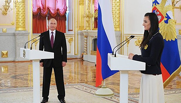 Исинбаева расплакалась на встрече с Путиным