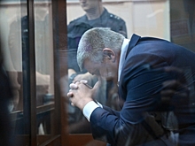 Экс-начальника ГУ МВД по Петербургу будут судить в Москве за миллионные взятки