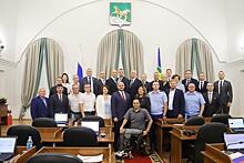 Депутатам Думы Владивостока вручили почетные грамоты и благодарности