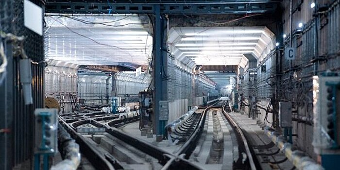 В метро Москвы модернизируют освещение туннелей