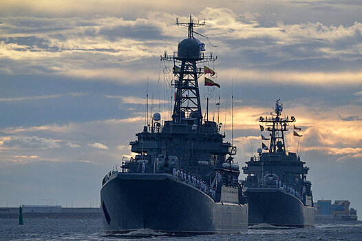 Накануне Дня ВМФ выходит монография по военно-морским флотам мира