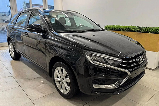 АвтоВАЗ готовится к подорожанию Lada: дилеры назвали новые цены