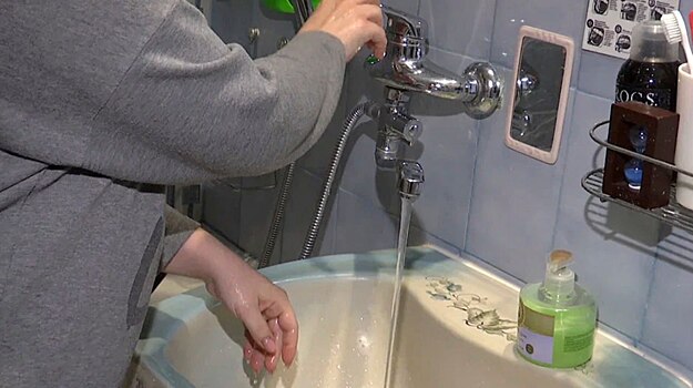 Ноябряне жалуются на отсутствие горячей воды и перекрытые из-за ремонта улицы