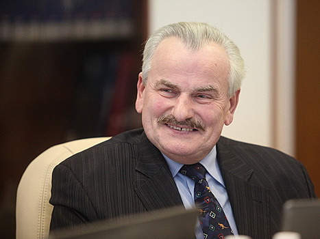 Оставшийся без мандата депутата Николай Бурый стал помощником Турчака в Совете Федерации