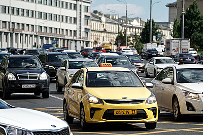Эксперт считает, что работа такси в РФ должна регулироваться на законодательном уровне