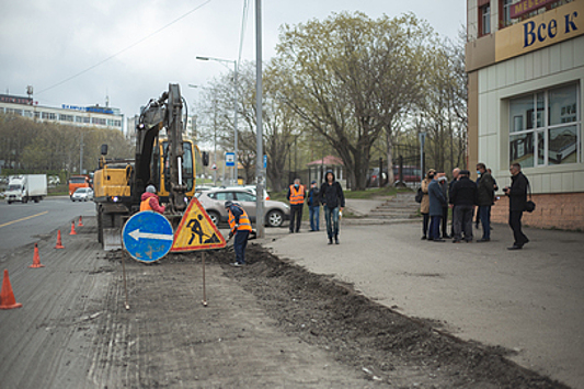 Дорожные работы на улице Максутова ведутся с опережением графика