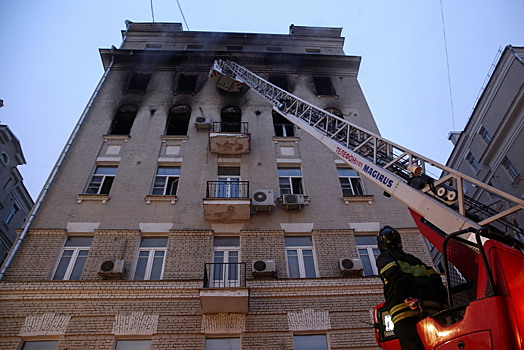 Число погибших при пожаре в центре Москвы увеличилось до семи человек