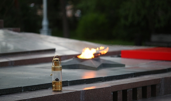 "Мосгаз" провел профилактику Вечного огня в Александровском саду в Москве