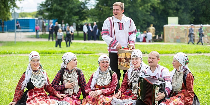 В Москве прошел фестиваль славянского искусства "Русское поле"