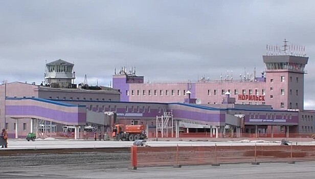 Полицейские задержали дебошира в Норильском аэропорту