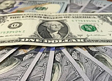 Курс доллара поднялся до 79 рублей впервые с ноября 2020 года
