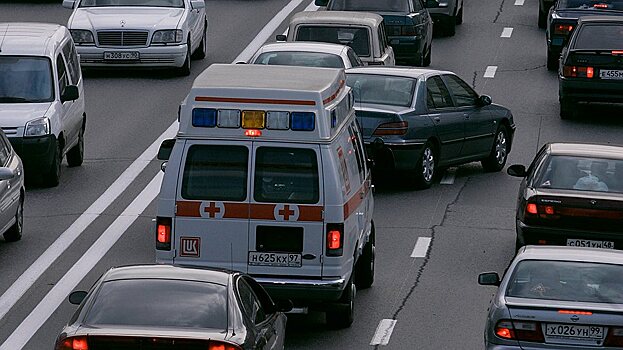 В Саратове двух водителей накажут за препятствие проезда «скорой помощи»