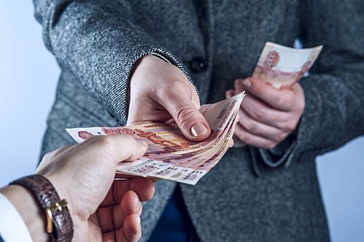 Мошенники под предлогом продления медицинского полиса выманили у калининградки более 2 миллионов рублей