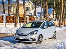 Тест-драйв гибридного Honda Jazz: Новая цифровая история