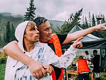 Зачем русские занимаются глэмпингом на Алтае