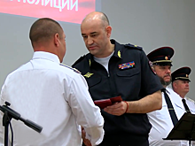 Отличившихся сотрудников патрульно-постовой службы полиции наградили в Луганской Народной Республике